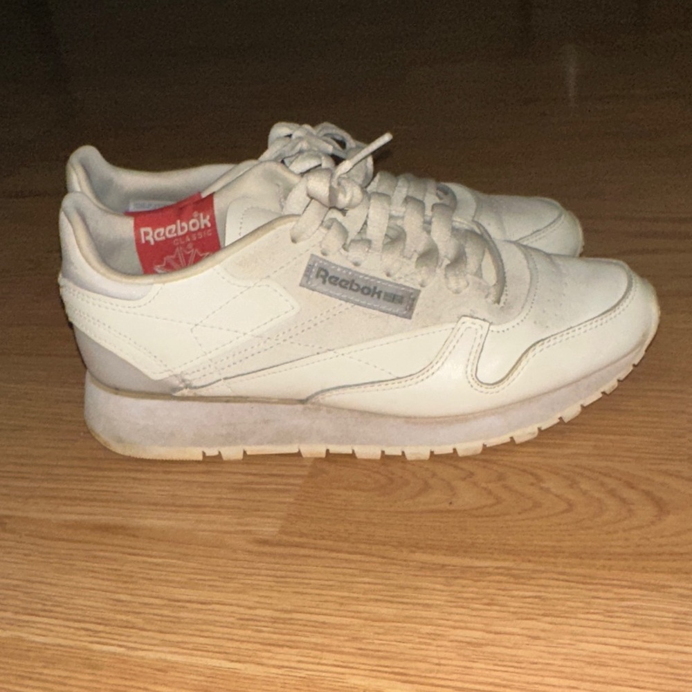 Reebok Cream Casual Sneakers
